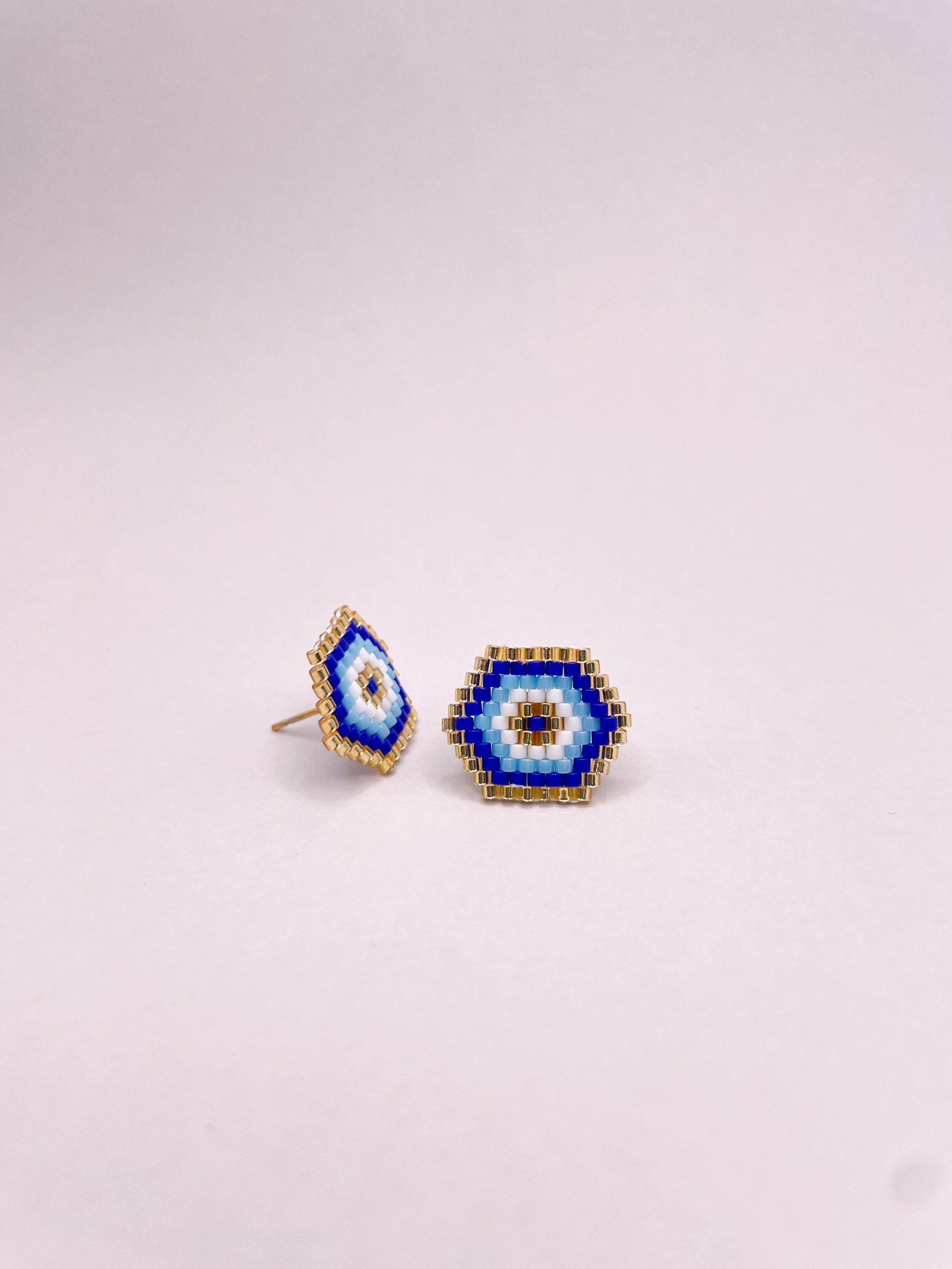 Mini eye earrings